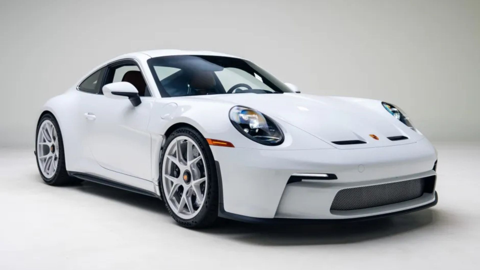 Low-mile 2024 Porsche 911 S/T Heritage Edition surges past $526K