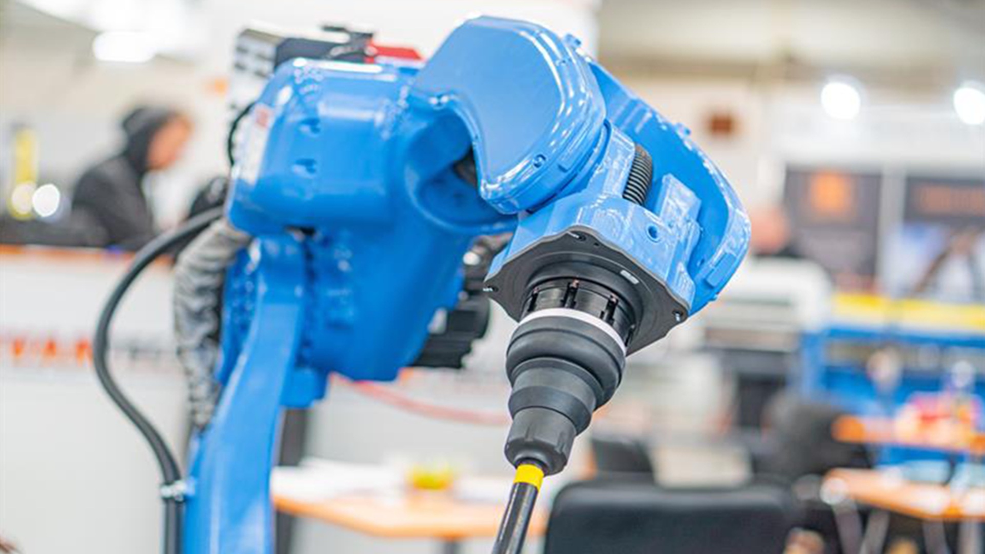 Robots now handle glass, reflective items with simple cameras