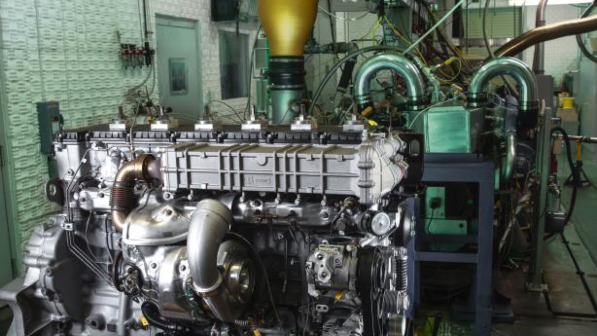 US scientists turn plastic waste into fuel with 60% gasoline yield at 392°F