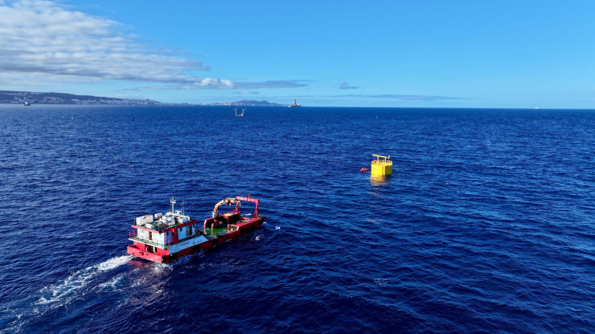 UK firm installs world’s first offshore platform to tap ocean heat energy