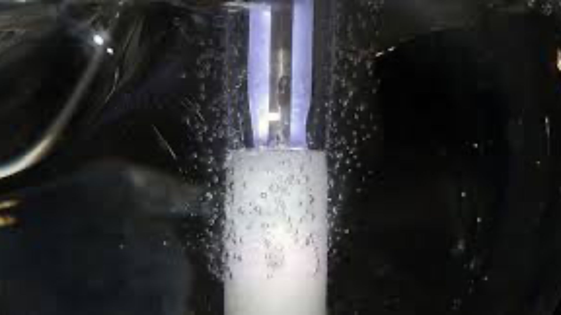 US scientists make methanol after trapping lightning in a bottle