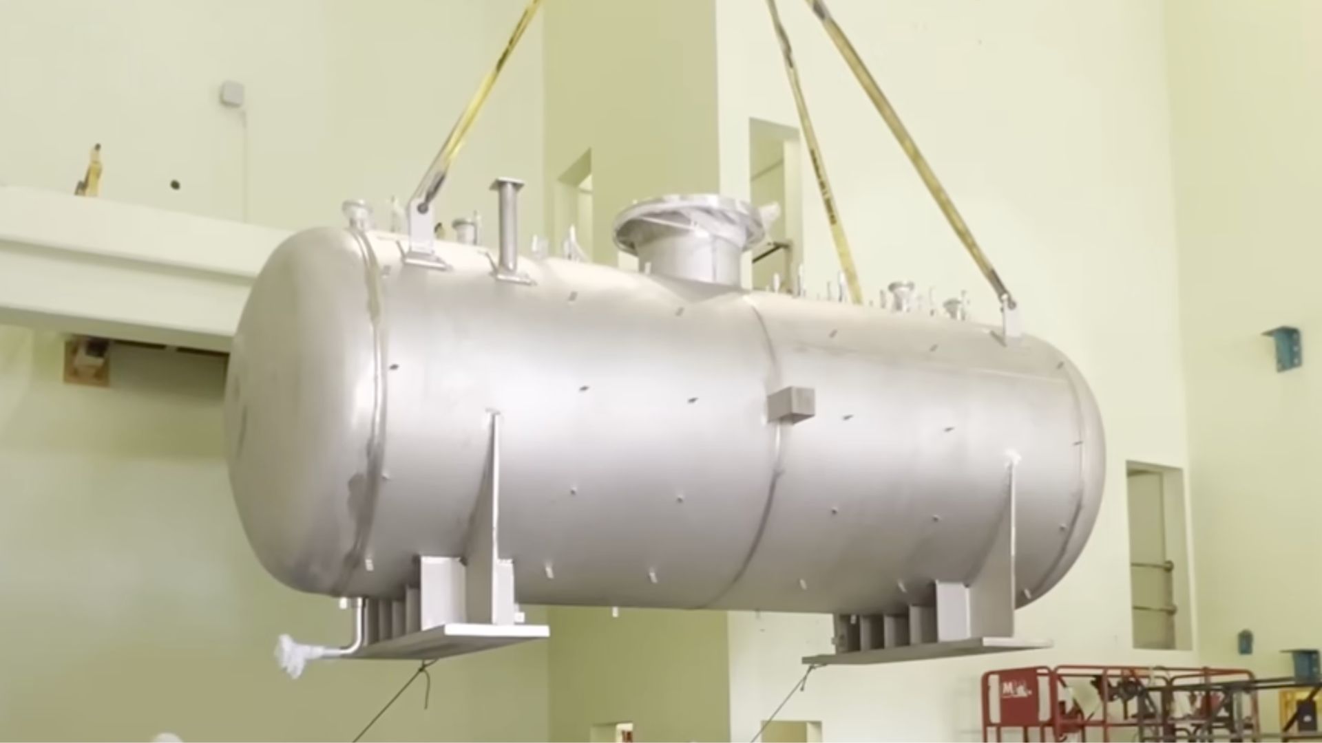 World-first power-generating lead-cooled reactor begins installation