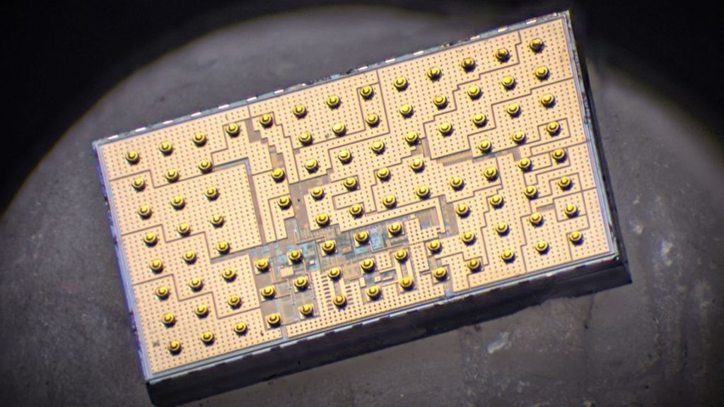 New piezoelectric chip hits 96.2% efficiency, 4x current to cut data center losses