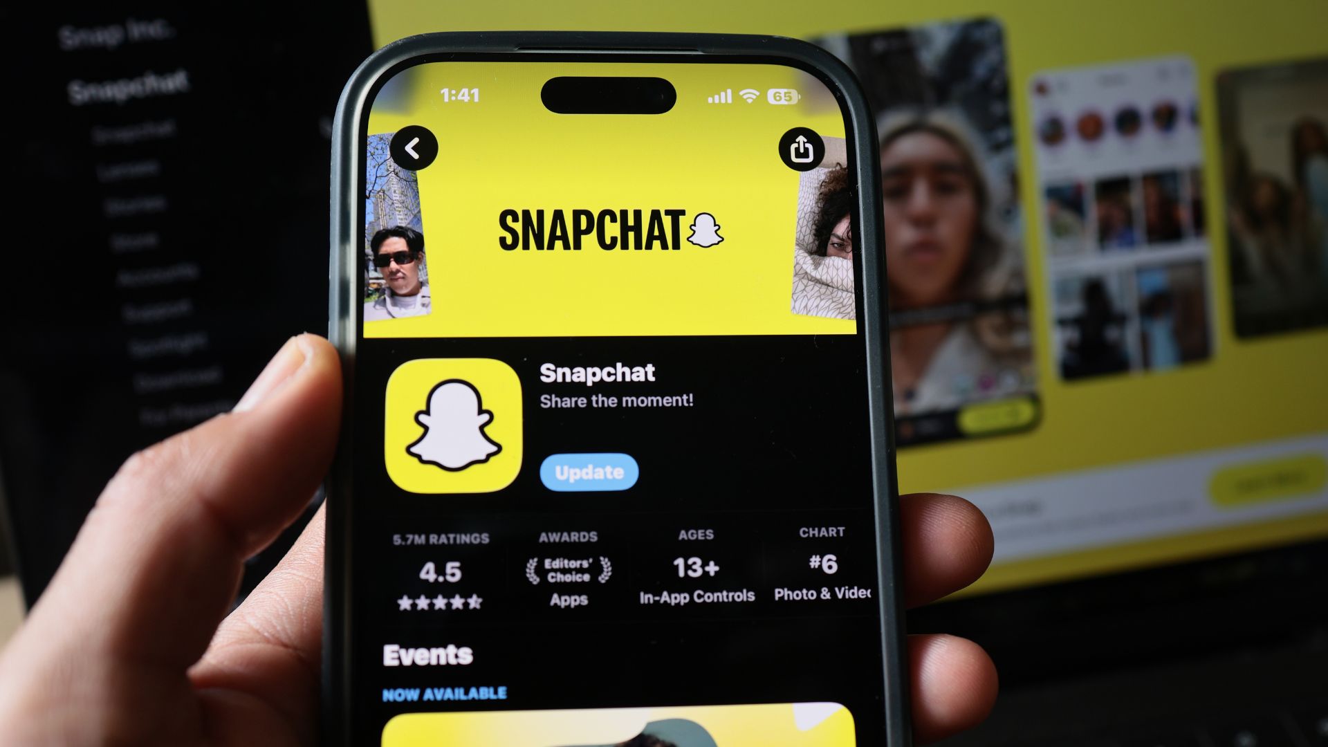 Snapchat brings AI ads into chats as conversations turn commercial