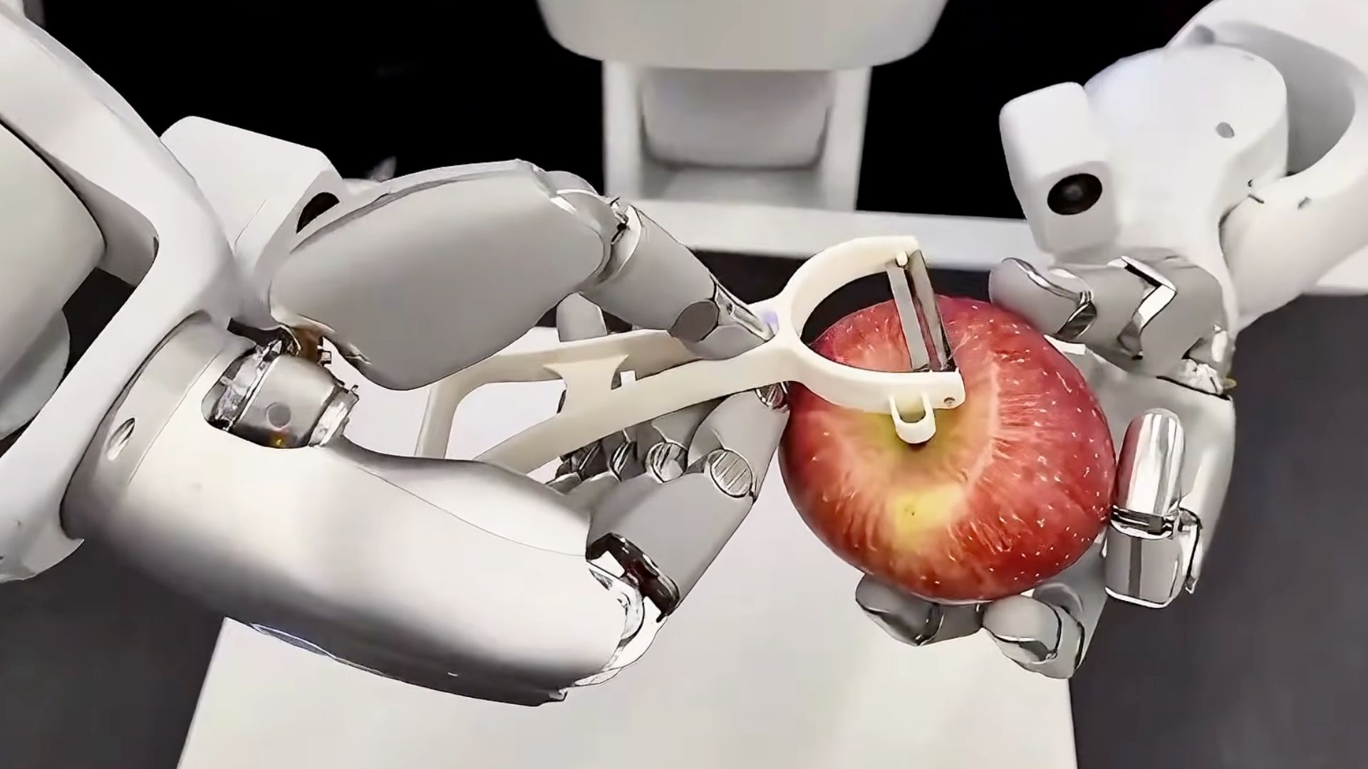 New robot system lets machines handle curved objects like humans do