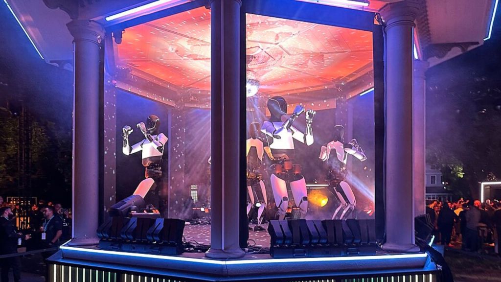 ‘World-first’ robot theme park with humanoid K-pop dancers for wooing audience