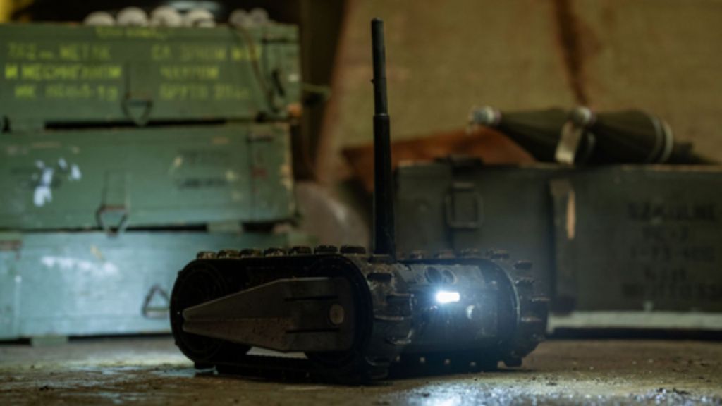 Video: US firm debuts 5.7-pound throwable recon robot with live thermal vision
