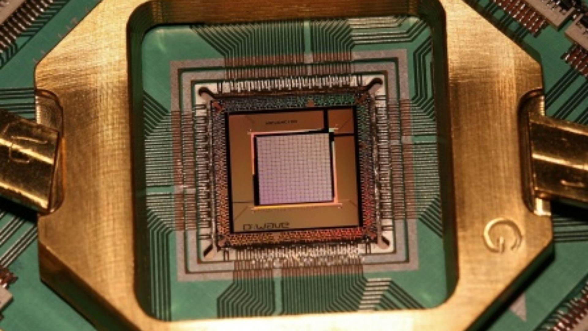 New photonic system switches light using just 4 femtojoules