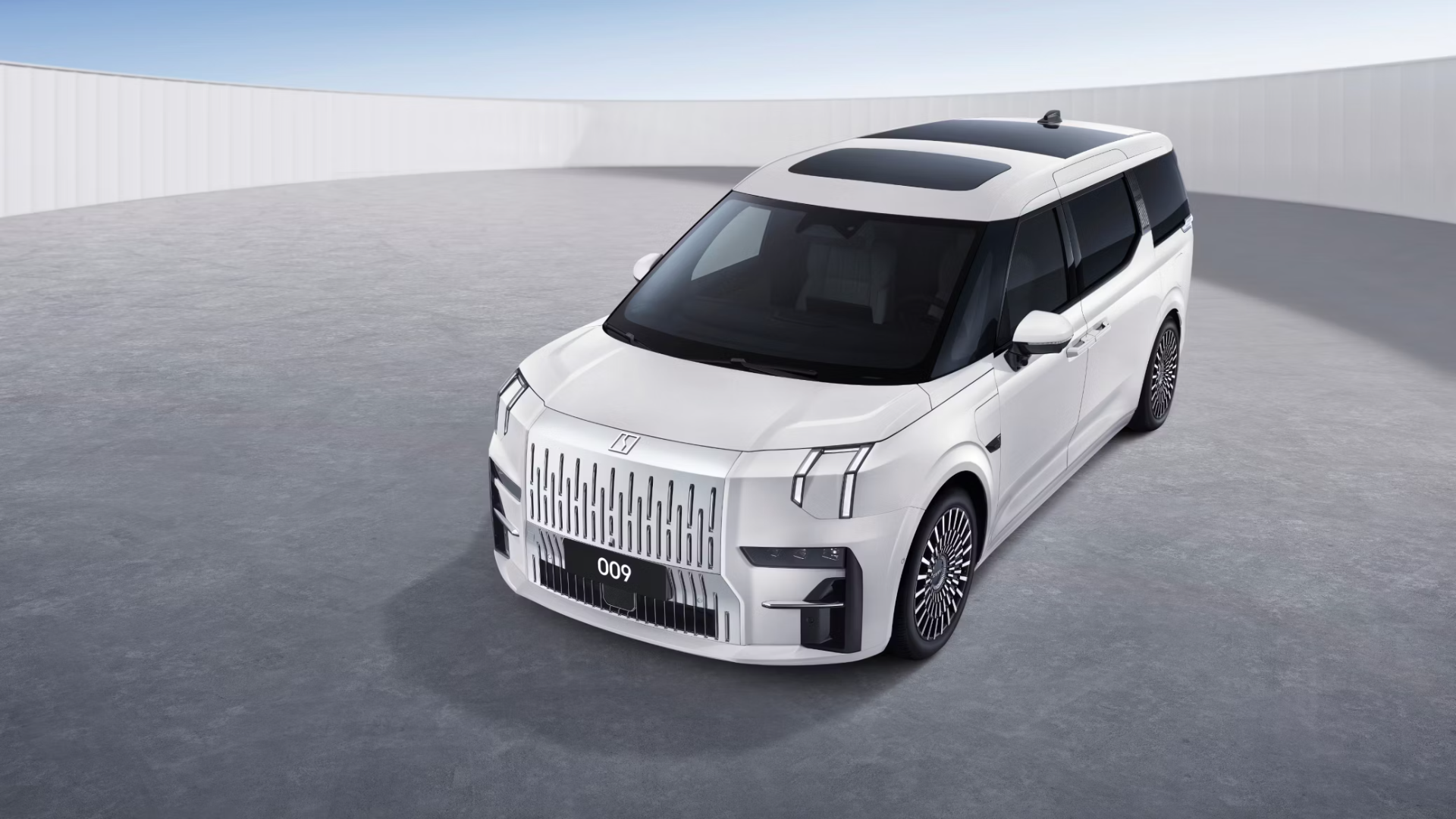 China’s Zeekr unveils EV with CATL’s ultra-fast charging battery, 0-62 mph in 3.9 seconds