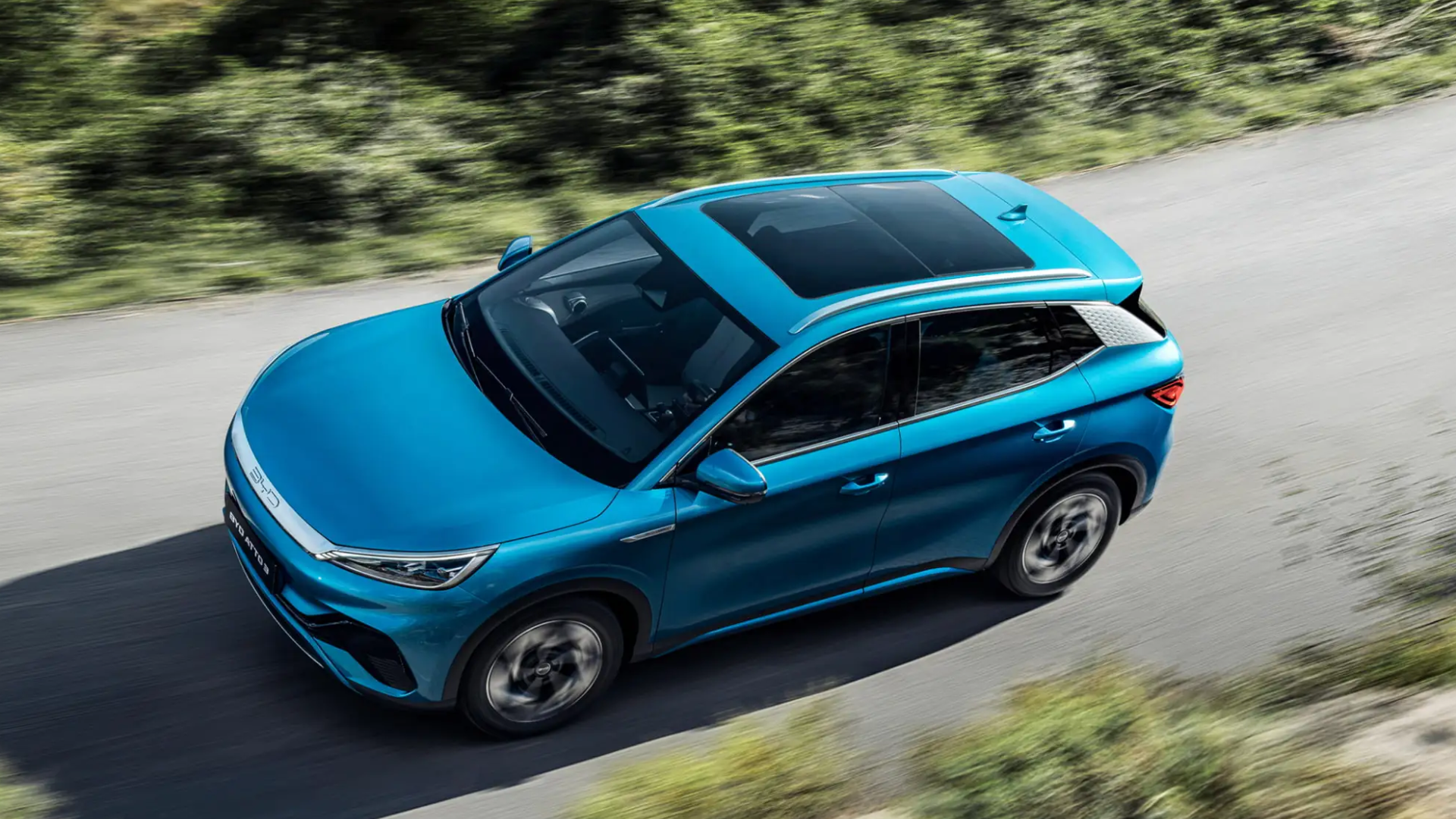 BYD electric vehicle equipped with assisted driving technology