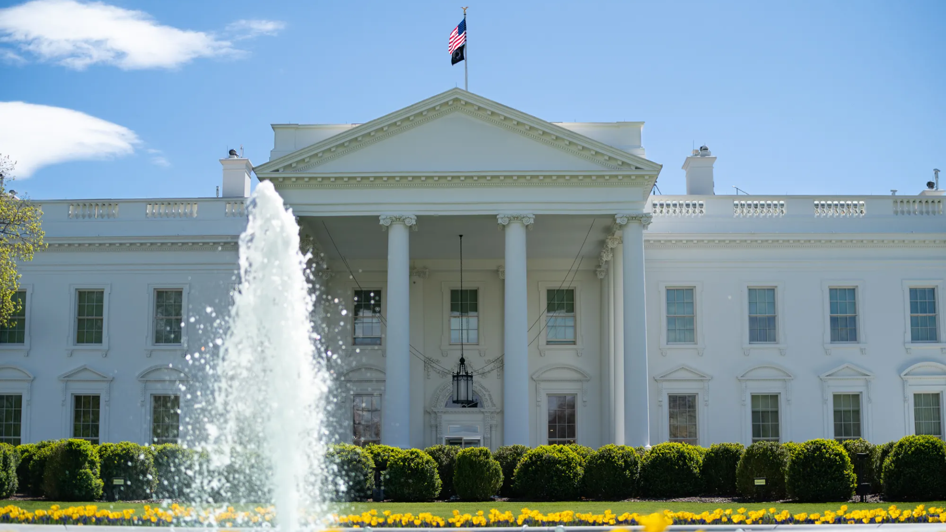 Secret Service fatally shoots suspect after attack near White House checkpoint