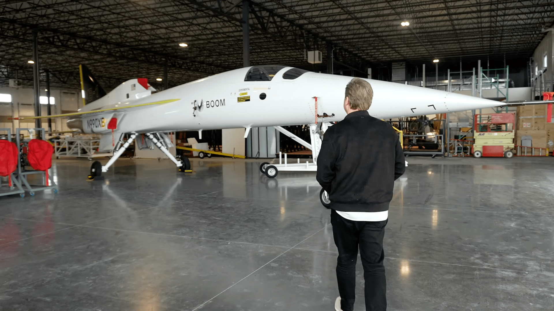 Watch United Airlines pilot flying Mach 2 supersonic jet in simulator