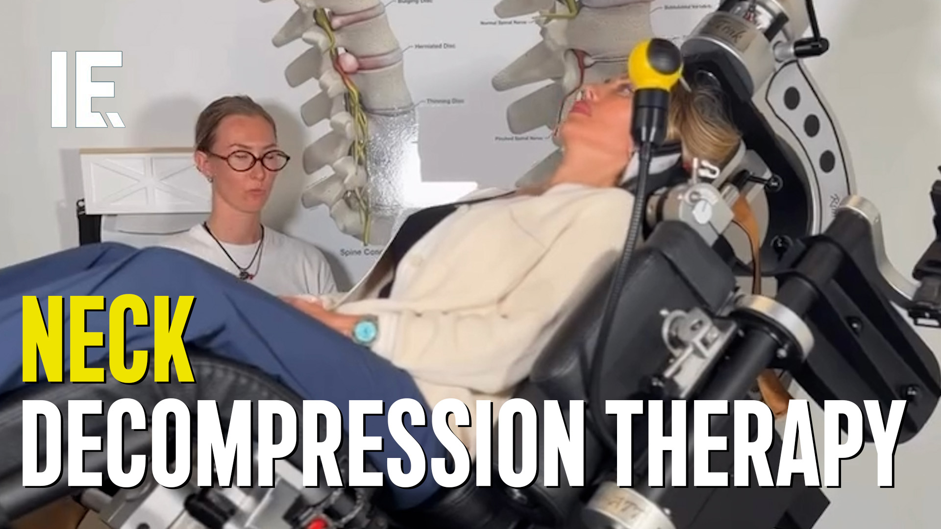 A Machine That Gently Stretches Your Cervical Spine to Relieve Disc Pressure