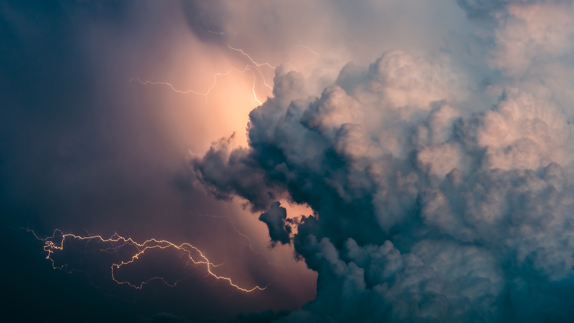 US Department of Energy Backs Deep Learning Project to Forecast Thunderstorms Six Weeks Out