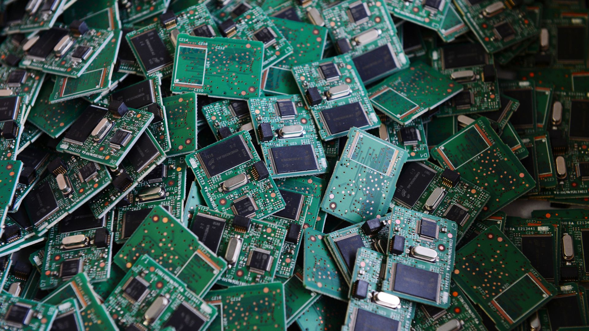 Chinese memory firm scales micro SSD production to one million