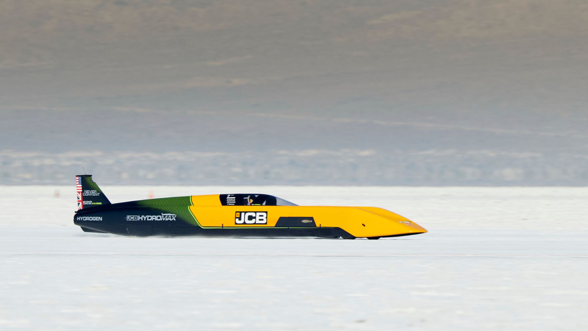 JCB Hydromax sets 368 mph speed 'record' ahead of world record attempt