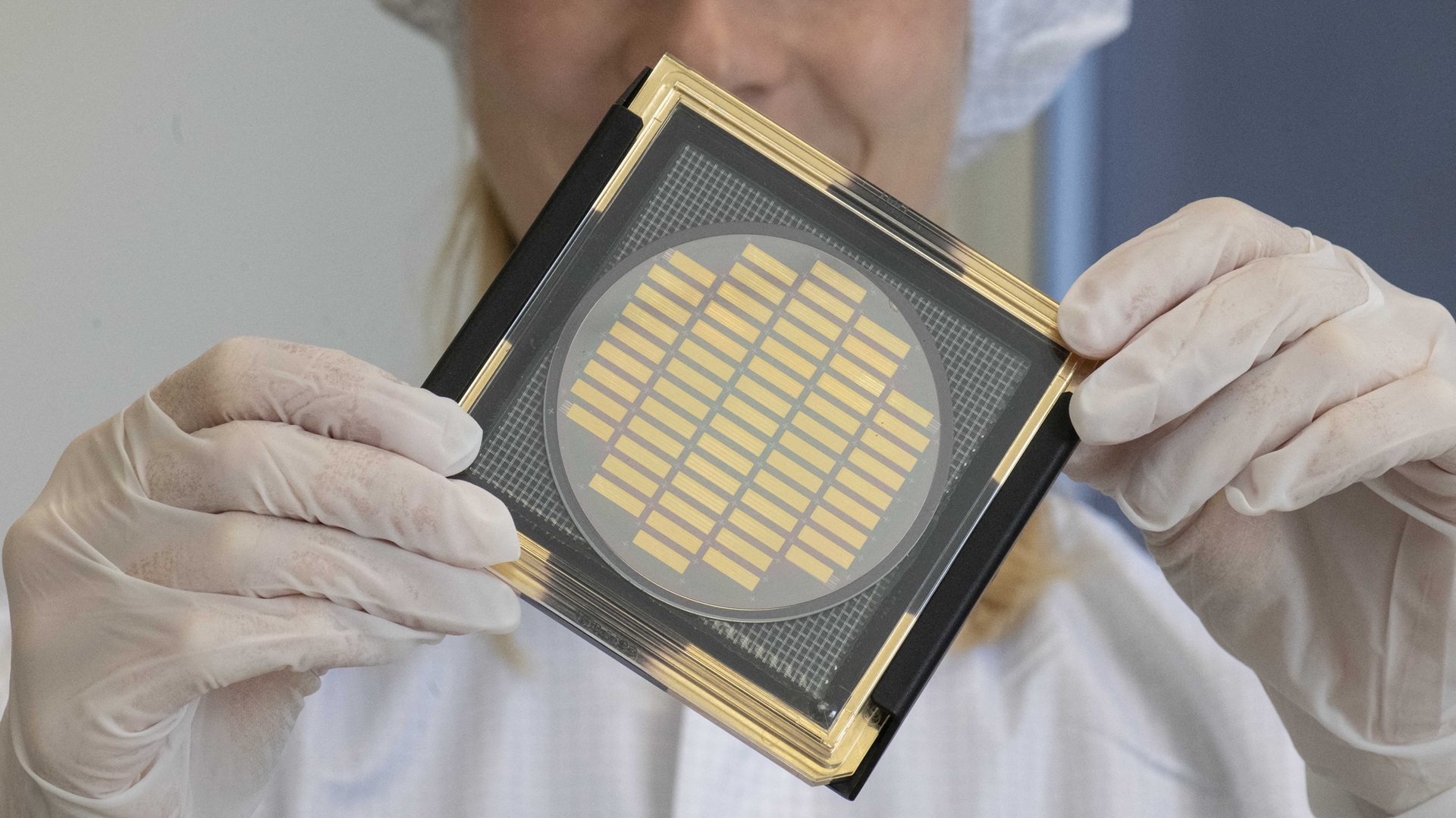 Photonics platform to speed up 1.6T optical chips for data centers