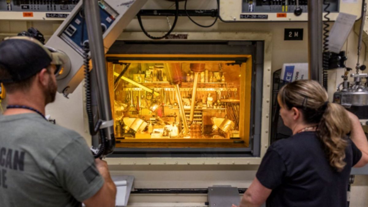US nuclear reactor hot cell clears 10,000 pounds of legacy gear for advanced testing