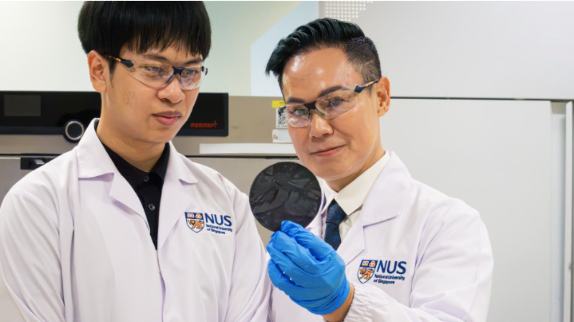 Photograph accompanying NUS gives up on recovering the carbon fibre and sells the whole composite scrap as aerogel