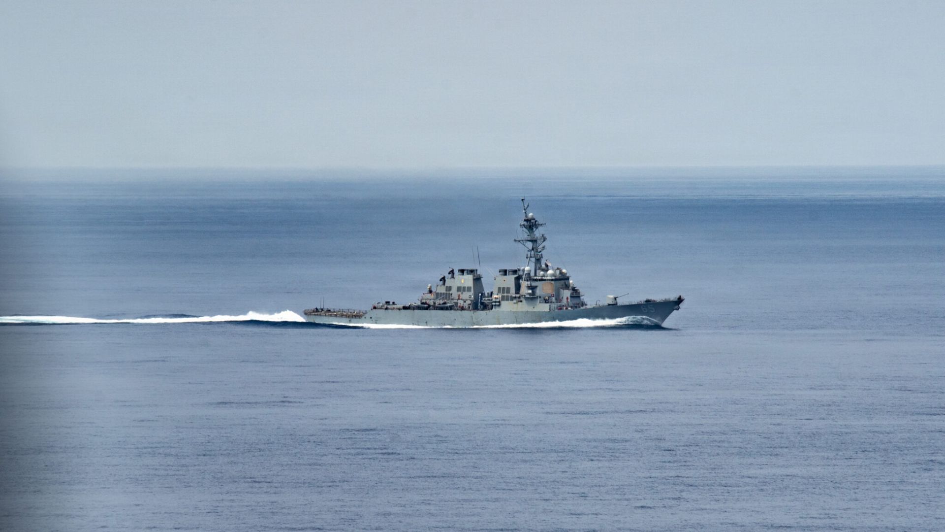 USS Benfold Regains Power Following Extended Engineering Failure in the South China Sea