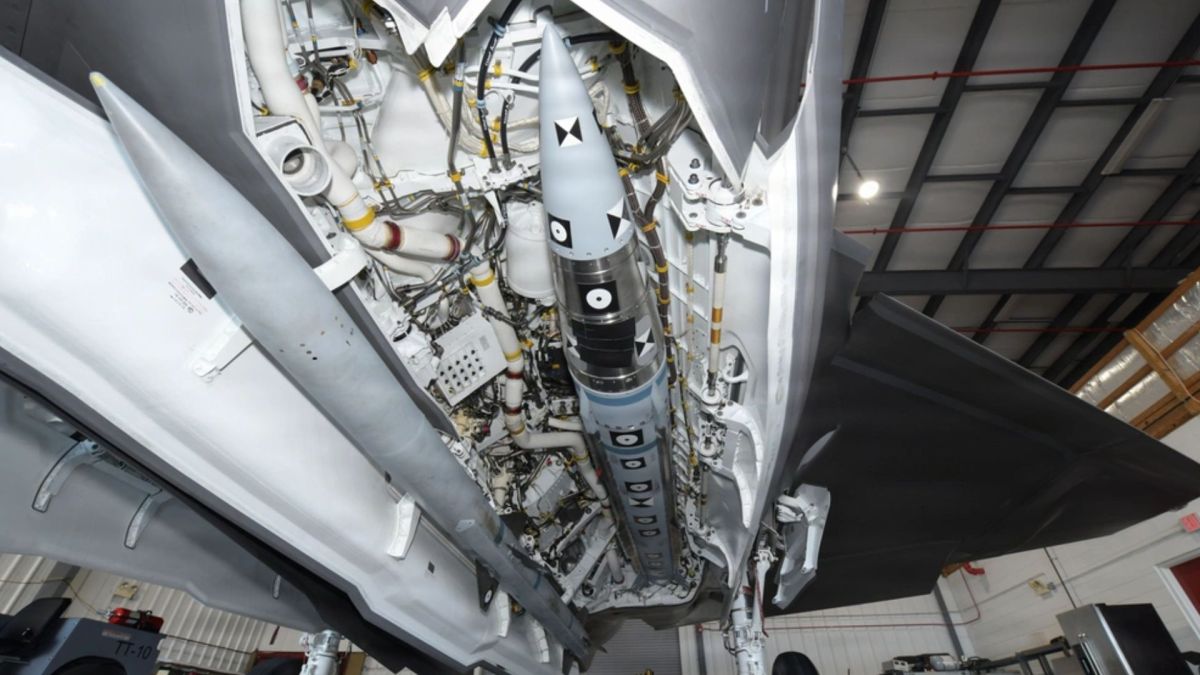 US Navy unveils new ultra-long-range AIM-424 missile for F-35C, Super Hornet jets
