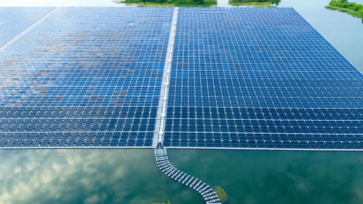 Energy giants tackle the challenges of building 1.3 GW floating solar power plants