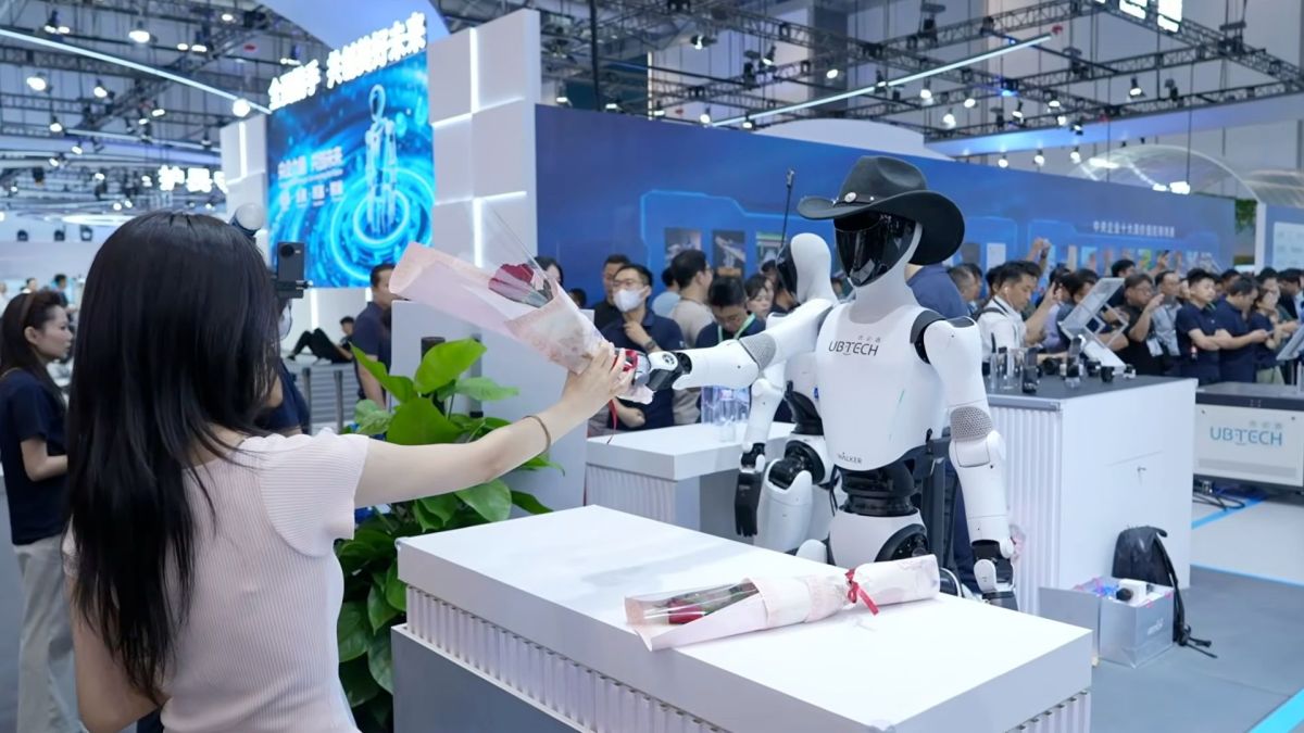 Patrols to missiles: Chinese robots showcase high-risk roles at Beijing show