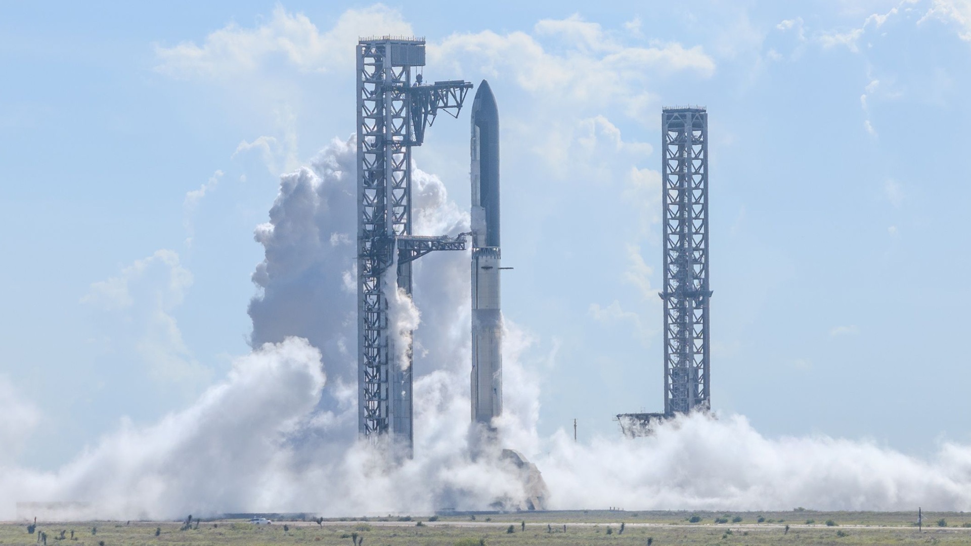 World's largest rocket carried 26 Tbps of Starlink capacity into space