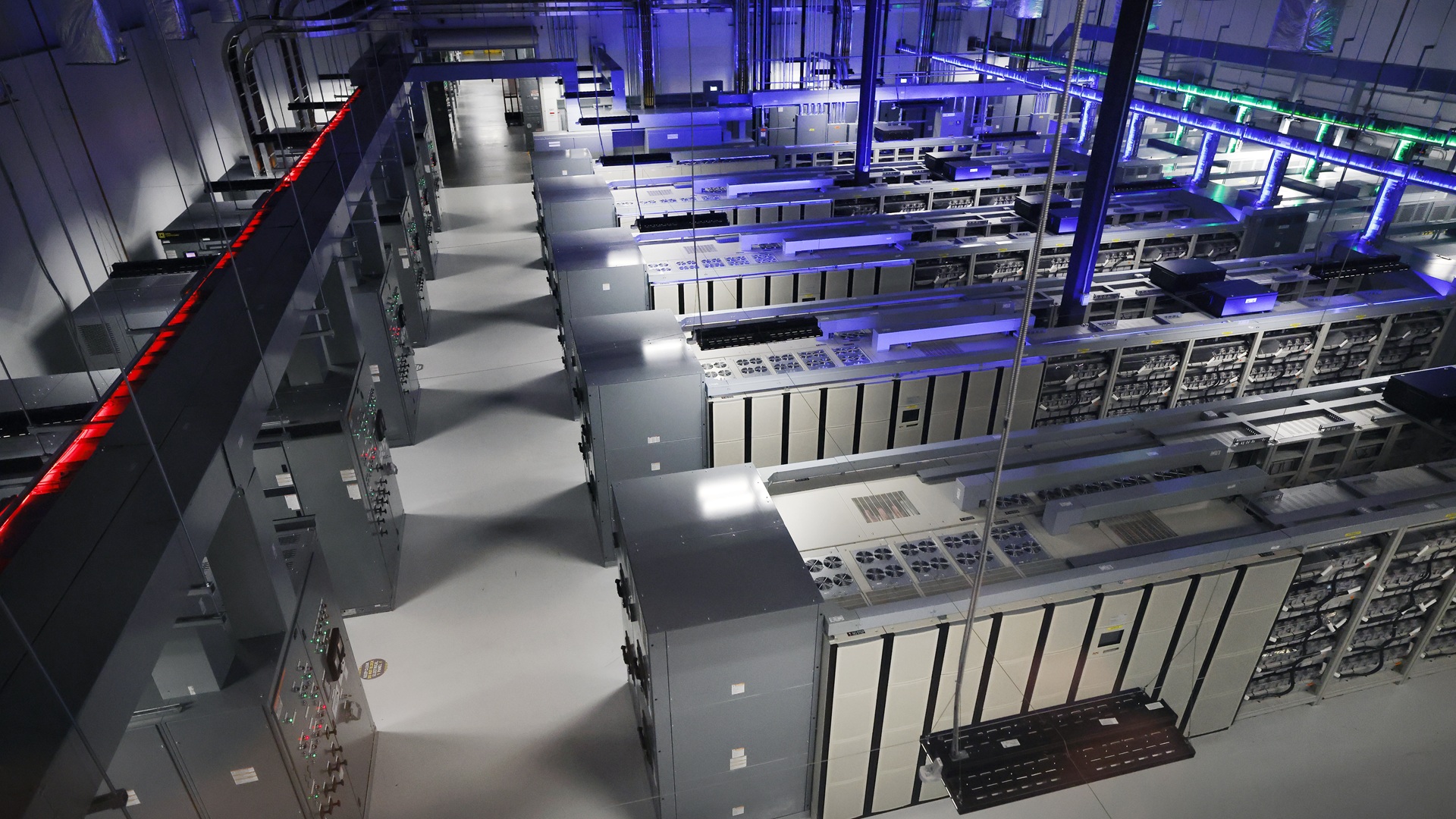 Lithium titanium oxide battery cuts data center grid swings to 1%