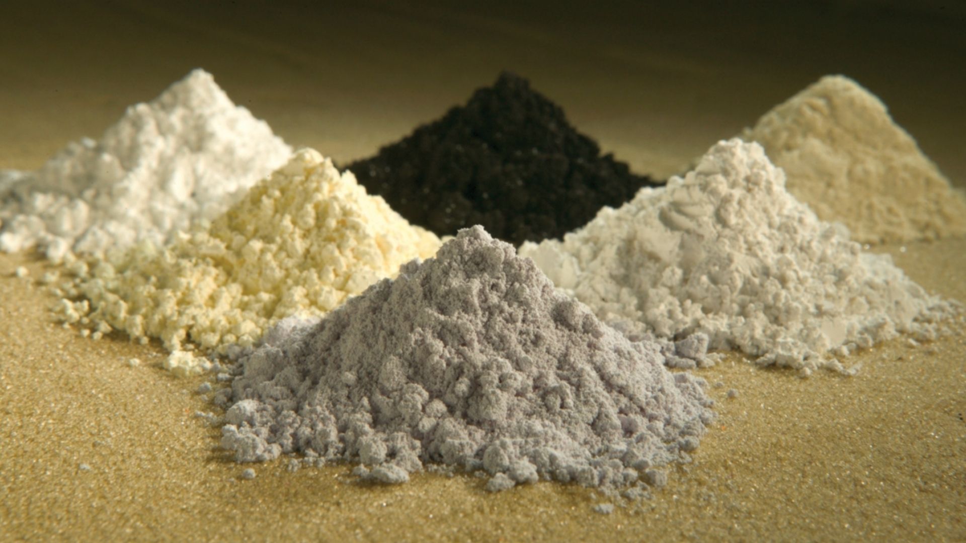 USA Rare Earth, Pasqal и Riven Systems объединились для квантового ИИ-разделения редкозёмов