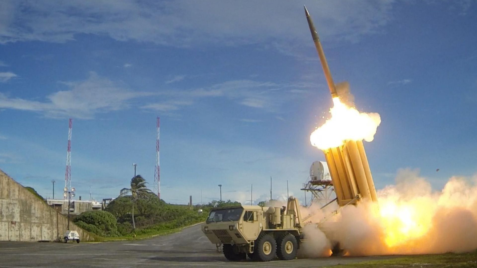 US signs 2 missile agreements to expand factories and speed deliveries