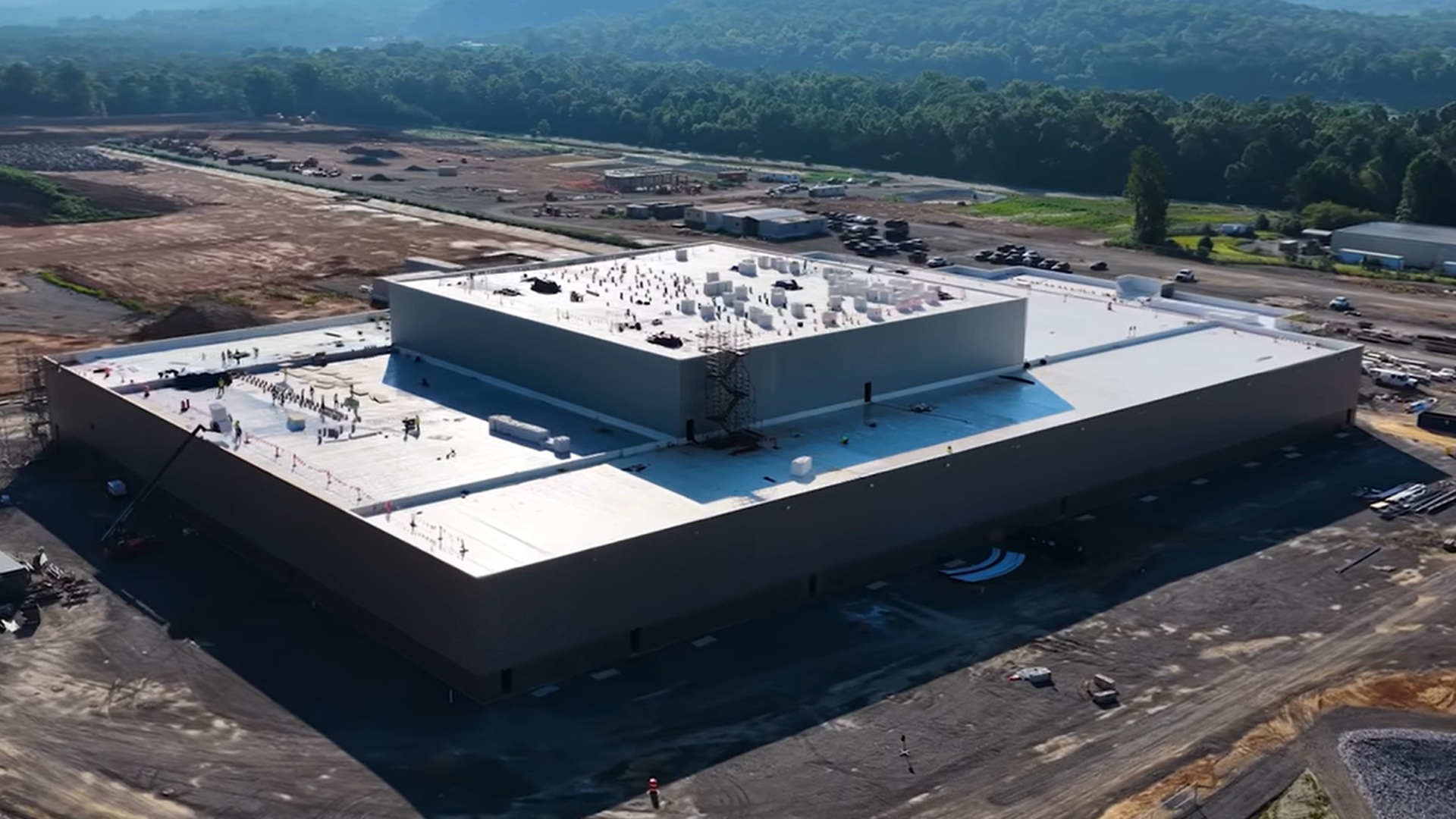 X-energy completes main structure of TX-1 nuclear fuel plant in Tennessee