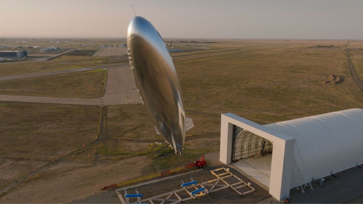 US stratospheric craft flies 9,300 miles to Japan in world-first sky data network test