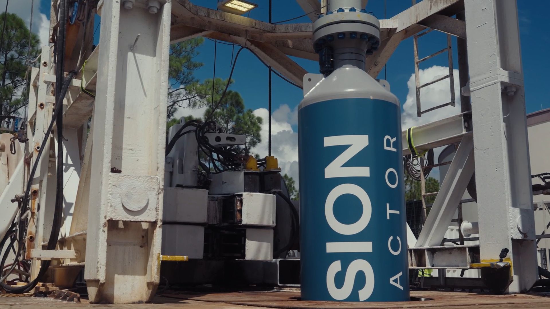 New drilling technique puts 20-foot reactor 100 feet underground