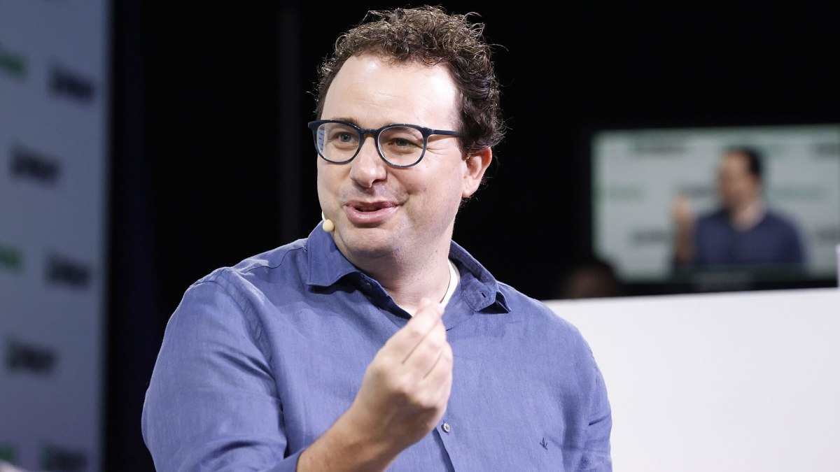 Anthropic CEO, tech leaders building world’s most powerful AIs now want to slow it down