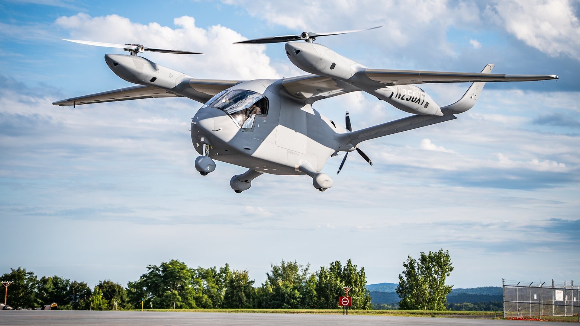 FAA clears US electric VTOL for first-of-its-kind customer flights