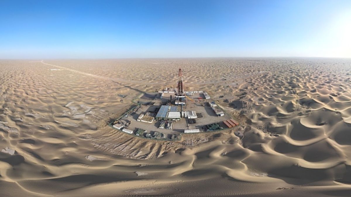 China taps 29.6 million tons of oil from its largest desert oilfield at 19,685 feet