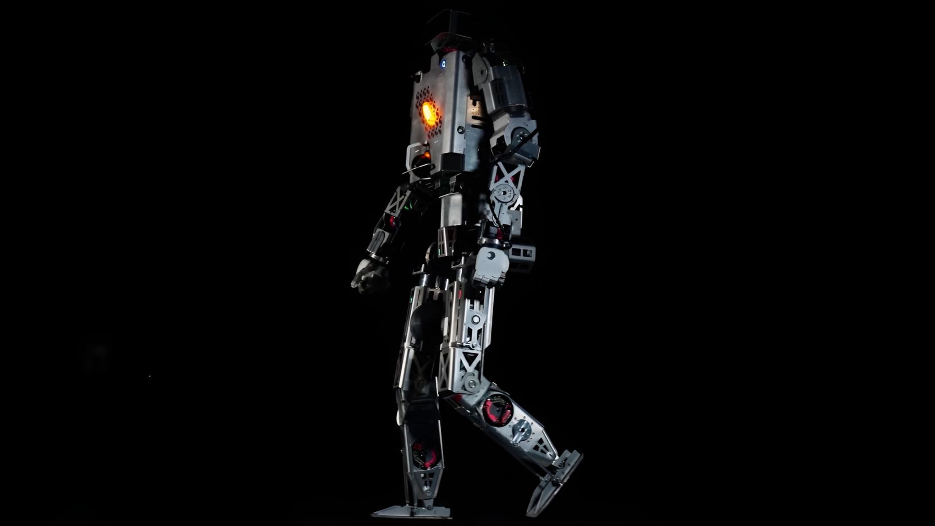 Photograph accompanying Minerva raises $10M to let bomb technicians work a humanoid's hands from the command post
