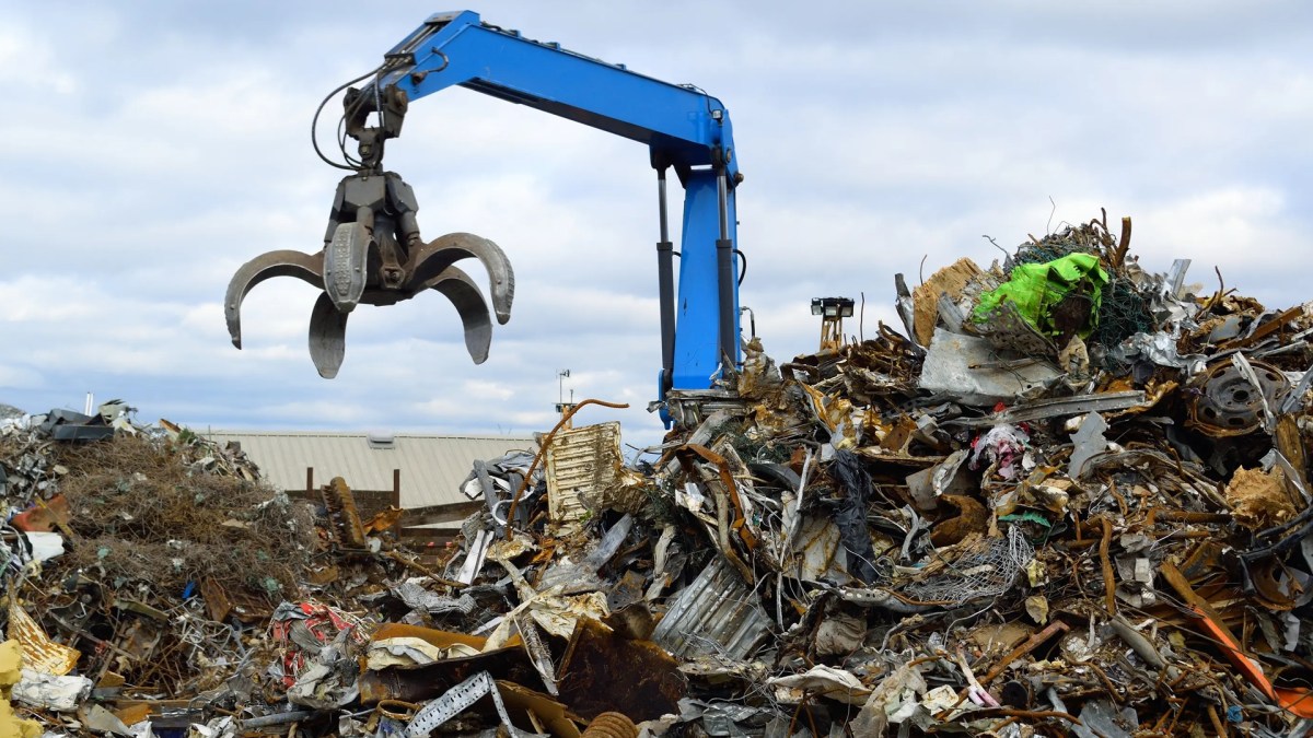 New smart recycling tech makes iron alloys 15% stronger, 73% more stretchable
